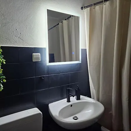 Mit Balkon Naehe Maschsee, City, Messe Appartement *